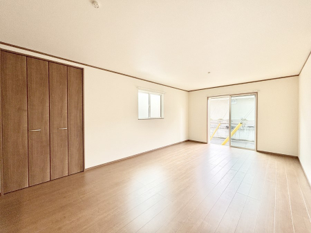 ���r���O�@�ǂ��ɂ��Ă��Ƒ��̂Ȃ������������R�~���j�P�[�V�������r���O�B 