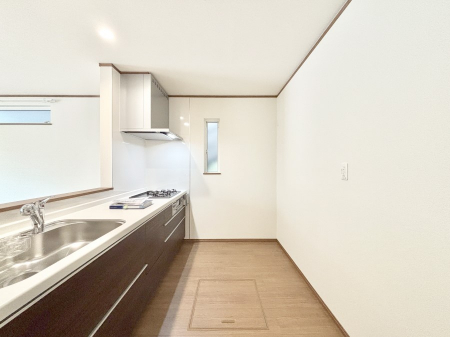 �L�b�`���@�u�₩�ȕ����ʂ蔲����L�b�`���B��������̂Ŗ��邭���C�ɂ��𗧂��܂��B