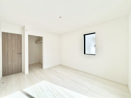 �Q���@�E�H�[�N�C���N���[�[�b�g�����邨�����B�G�߂��Ƃ̓���ւ����s�v�ŕ֗��ł��I