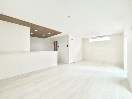 ���r���O�@�ǂ��ɂ��Ă��Ƒ��̂Ȃ������������R�~���j�P�[�V�������r���O�B 