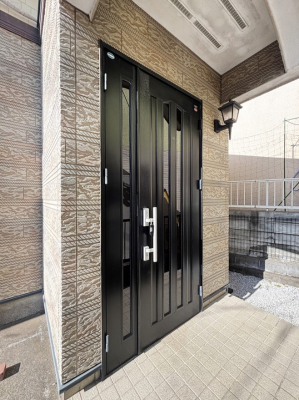 ���ց@��؂ȉƑ��A���q���o�}���錺�ցB