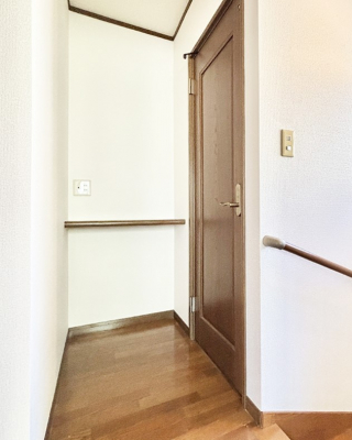 ���̑����ρ@2�K�L���J�E���^�[�X�y�[�X