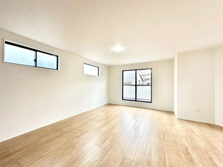 ���r���O�@�Z�ޕ��̌��������o�����A�C���e���A���l����̂��y���݂ȃ��r���O�ł��I 