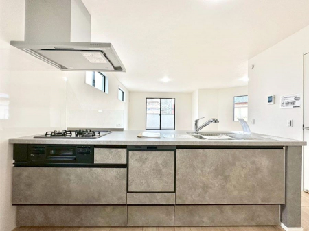 �L�b�`���@�������������I�ɁA�y�����I�V�X�e���L�b�`��  