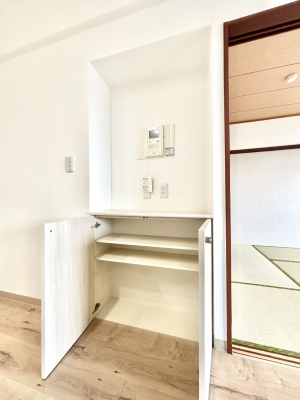 ���̑����ρ@���r���O���[�B�����Ɏ��[������ƕ����W�܂�LDK���X�b�L���Еt�������ł��ˁB  