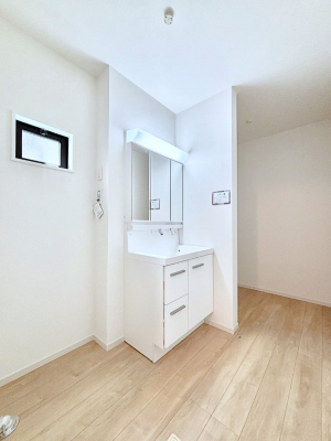 ���̑��@���l���X�y�[�X������^�I���ނ��܂ȂǃX�g�b�N�����[����̂ɕ֗��ł��B