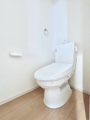 �g�C���@�g�C����1�K��2�K���ꂼ��ɔz�u����Ă��ĂƂĂ��֗��ł��B 