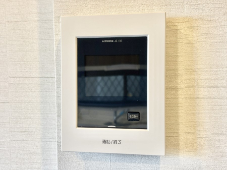 ���̑����ρ@�K��҂���ڂł킩��A���S�̂s�u���j�^�[�t���C���^�[�t�H��