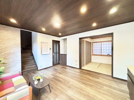 ���r���O�@�����u���͂悤�v�u�������܁v�Ƒ��Ƃ̃R�~���j�P�[�V�������Ƃ�₷�����r���O�C���K�i������܂��B