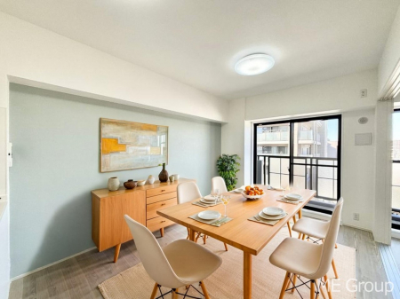 ���r���O�@�������������͋C�̂k�c�j�͉Ƒ��݂�Ȃ̉��K��ԁ@���Ƌ��CG�ł�