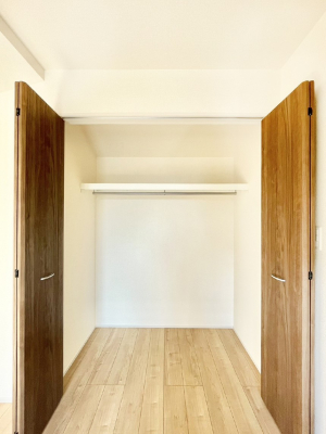 ���[�@�����Ղ�̎��[�X�y�[�X�ŉ��K�ɕ�点���� 