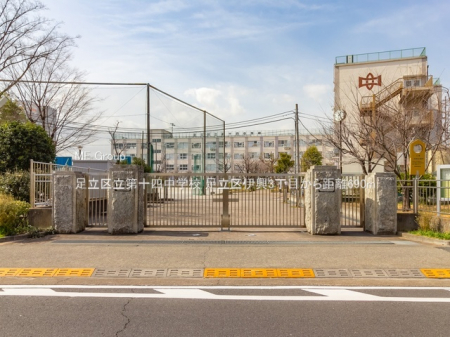 ���ӊ��@���w�Z 690m �����旧��\�l���w�Z