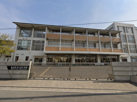 ���ӊ��@���w�Z 1390m �t�����s�������w�Z