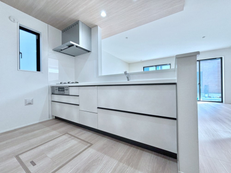 �L�b�`���@���������Ȃ���ł����Ƒ��Ƃ̉�b���y���߂�ΖʃL�b�`��