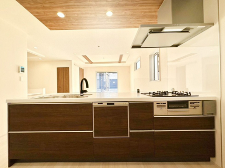 �L�b�`���@�������������I�ɁA�y�����I�V�X�e���L�b�`��  