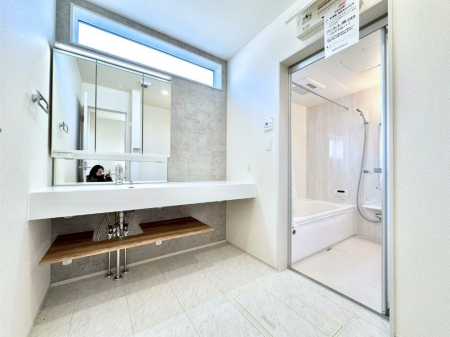 ���̑��@�������̂�����K��Ԃł��B�����̐g�x�x���C�����ǂ����g�������܂��B 