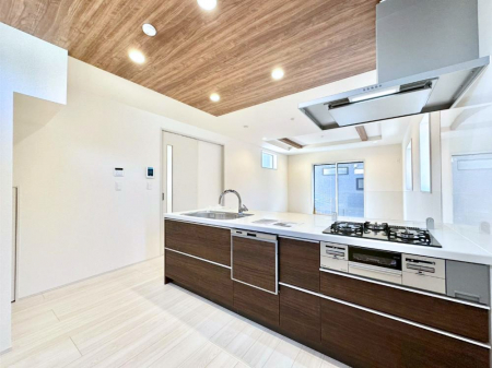 �L�b�`���@�������������I�ɁA�y�����I�V�X�e���L�b�`��  