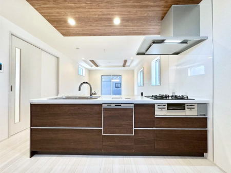 �L�b�`���@�������������I�ɁA�y�����I�V�X�e���L�b�`��  