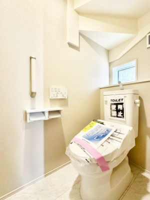 �g�C���@�g�C����1�K��2�K���ꂼ��ɔz�u����Ă��ĂƂĂ��֗��ł��B 