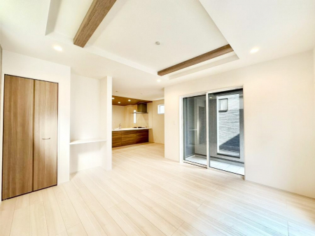 ���r���O�@�i�`�������e�C�X�g�̗D�����_�炩���F�g���̃t���[�����O���f�G�ȃ��r���O�ł��ˁB