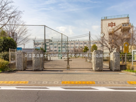 ���ӊ��@���w�Z 600m �����旧��\�l���w�Z