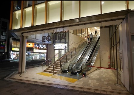 ���ӊ��@�V���b�s���O�Z���^�[ 1900m �G�L�A ����