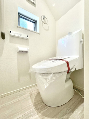 �g�C���@�g�C����1�K��2�K���ꂼ��ɔz�u����Ă��ĂƂĂ��֗��ł��B 