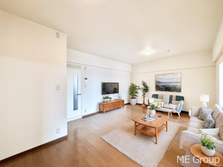 ���r���O�@���Ƒ��̓��₩�Șb�����ŕ�܂�閾�邢���r���O  