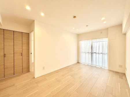 ���r���O�@���Ƒ��̓��₩�Șb�����ŕ�܂�閾�邢���r���O  