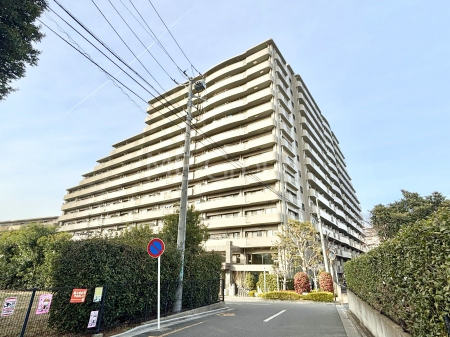 ���n�O�ώʐ^�@�O�� �����ɕ֗��Ȓn�ɐL�т₩�ȉƑ��̐������i��`���Z�܂�