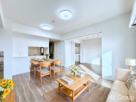 ���r���O�@�������������͋C�̂k�c�j�͉Ƒ��݂�Ȃ̉��K��ԁ@���Ƌ��CG�ł�