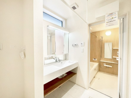 ���̑��@��Ƃ�̐��ʃX�y�[�X�Œ��̐g�x�x�����N���N