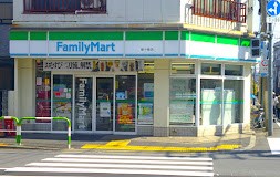 ���ӊ��@�R���r�j 100m �t�@�~���[�}�[�g ���\��X