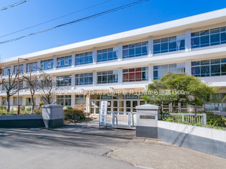 ���ӊ��@���w�Z 1500m ����s���������w�Z