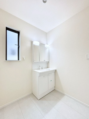 ���ʑ�E���ʏ��@���邢���ʏ��͖����̐g�x�x���y�����ł����Ⴂ�����ł��B