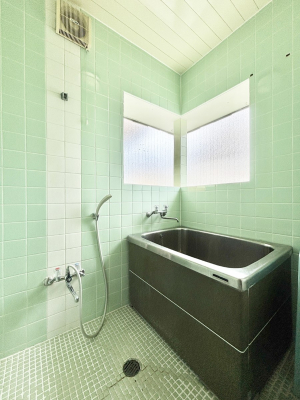 �����@1���̔������t���b�V���ł���A���K�ȃo�X�^�C�������o���Ă���܂��B