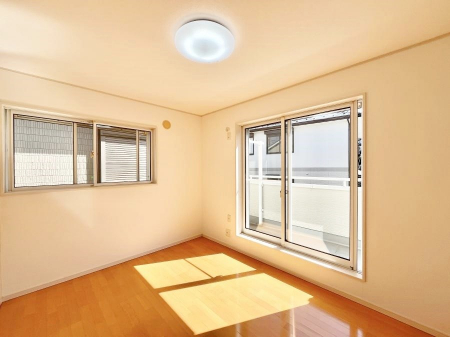 ���̑����ρ@2�ʍ̌����m�ۂ������邢��ԁB�Ƒ��݂�Ȃ����K�ȕ�炵����������݌v�ł��B