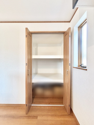 ���[�@�����Ղ�̎��[�X�y�[�X�ŉ��K�ɕ�点����