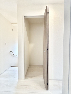 ���̑����ρ@�L�����[�B�|�������G�߂̏��������[���邱�Ƃ��ł��܂��B