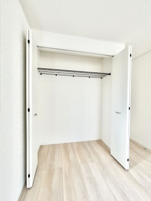 ���[�@�����Ղ�̎��[�X�y�[�X�ŉ��K�ɕ�点���� 