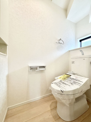 �g�C���@�g�C����1�K��2�K���ꂼ��ɔz�u����Ă��ĂƂĂ��֗��ł��B 