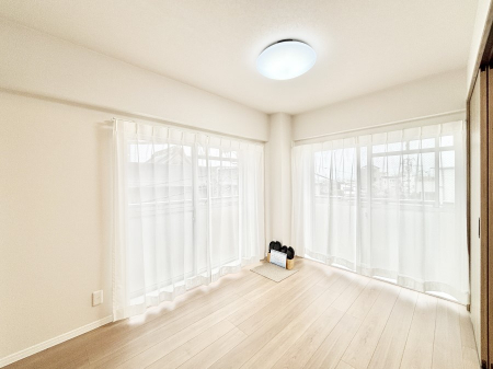 ���̑����ρ@�o���R�j�[���J�������v���X���Ă����m��