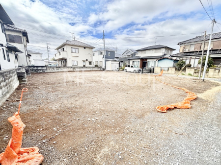 ���n�O�ώʐ^�@�Ƒ����J�[�܂�ΖʃL�b�`�������r���O�C���K�i���̗p�����Ԏ��v�����I