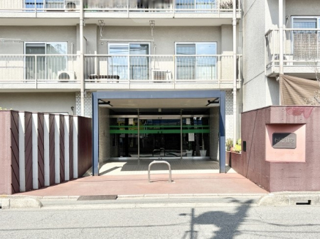 �G���g�����X�@�������������͋C�̃G���g�����X