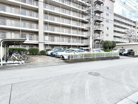 ���r���O�@���Ƒ��̓��₩�Șb�����ŕ�܂�閾�邢���r���O