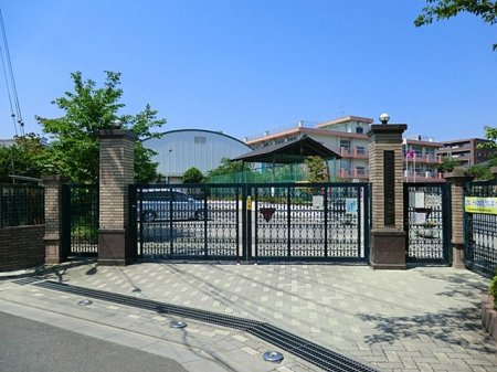 ���ӊ��@���w�Z 690m �������܎s���@���{���w�Z