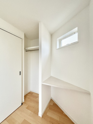 ���[�@���C��������ɂ����A�ߗނ����o���₷���I�[�v���N���[�[�b�g�B