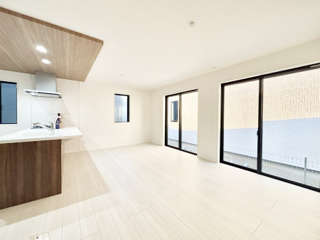 ���̑����ρ@�Ƒ������R�ƏW�܂�e���̃X�y�[�X�ɂȂ肻��