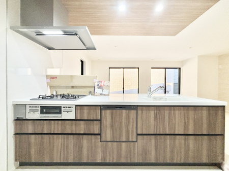 �L�b�`���@�������������I�ɁA�y�����I�V�X�e���L�b�`��