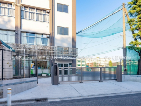 ���ӊ��@���w�Z 700m ���旧�����O���w�Z